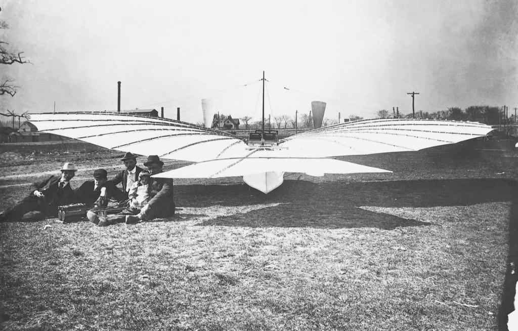 Did people fly paper airplanes before real airplanes were invented? - Vox